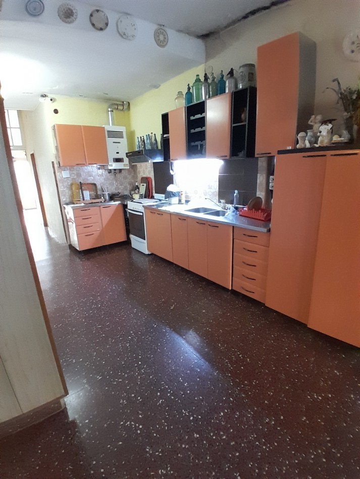 VENTA - CASA A RECICLAR CALLE SAN LUIS 568